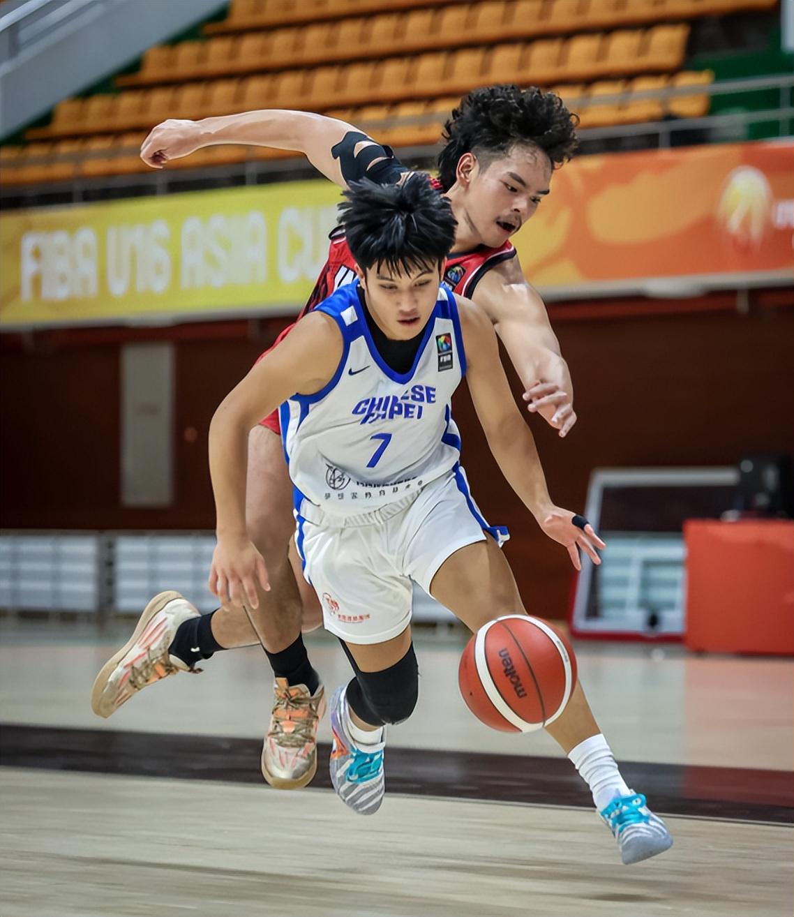 省队又出顶级后卫！1.75米场均20分得分榜第五 初中MVP看齐陈盈骏